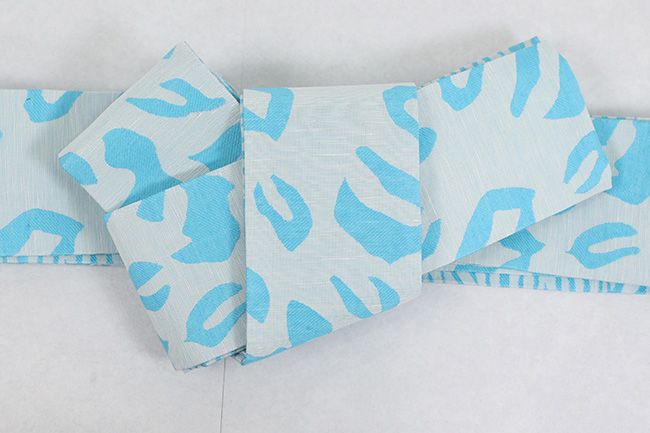 西陣織 蔦屋久兵衛 角帯 アニマル柄 白×水色