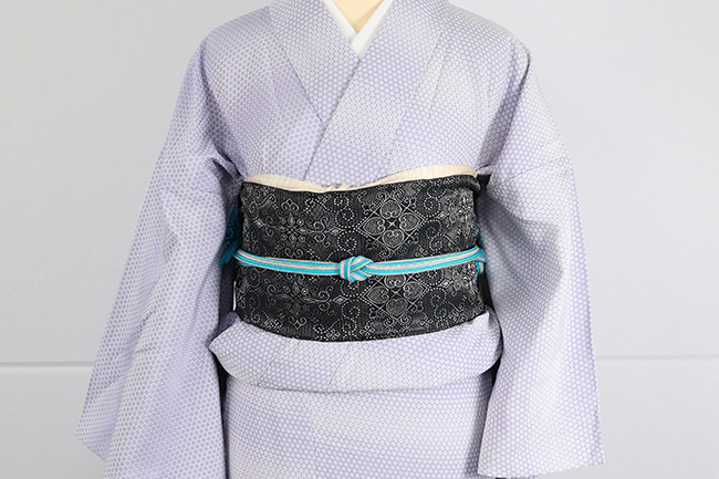 ワタマサ ひとえ八寸帯（兵児帯）華紋に唐草 黒