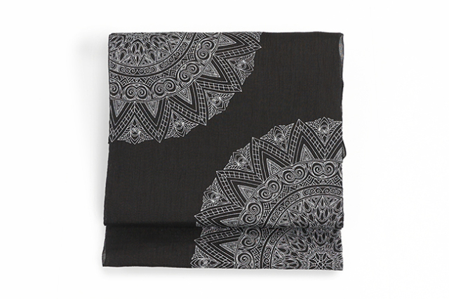 小千谷縮 本麻 九寸名古屋帯 夏帯 型染め 曼荼羅 黒×銀