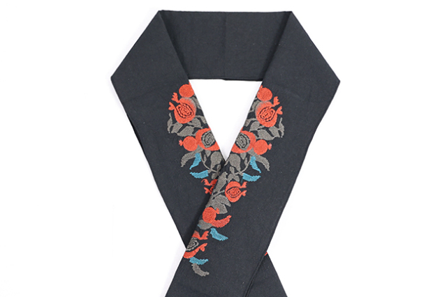 刺繍 半衿 富士商会 ぺたこ ザクロ 黒