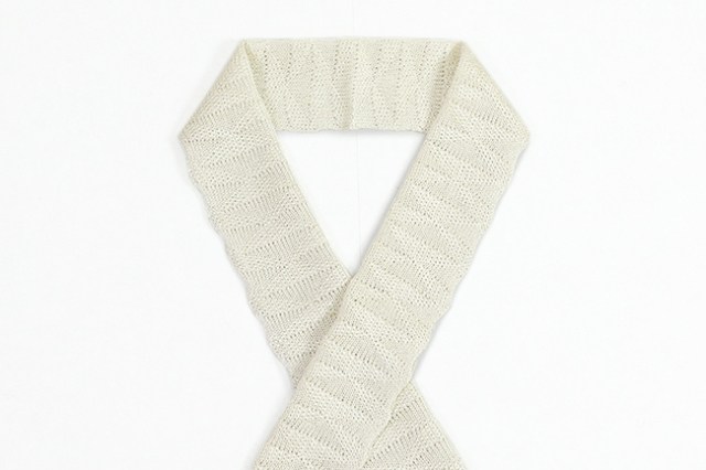 【受注商品】あづまやオリジナル シルクニット半衿 鱗 無地 エクリュ