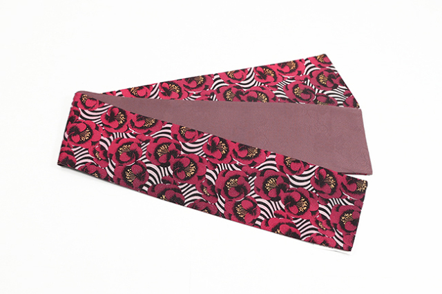 小室庵 正絹 半幅帯 梅花紋に流水 赤×ピンク