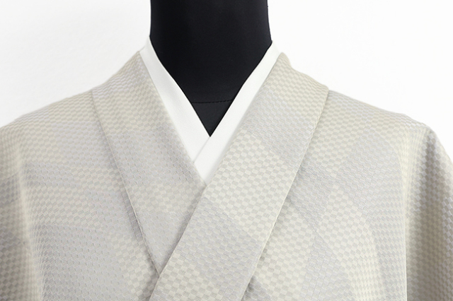 ワタマサ 洗える正絹 【お召し】 市松幾何柄 ベージュ×灰色