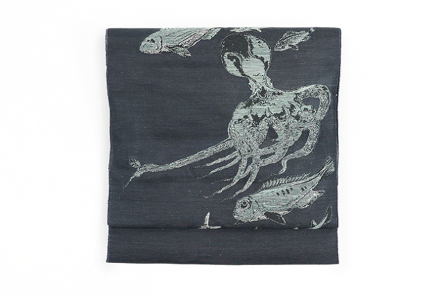 蔦屋久兵衛 絹麻 九寸名古屋帯 伊藤若冲 動植綵絵 群魚図 蛸 チャコールグレー