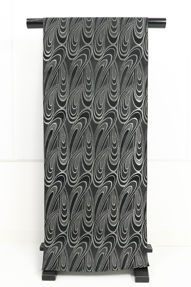 丹後 ワタマサ ひとえ八寸帯（兵児帯） 波模様に甲冑 黒×プラチナ