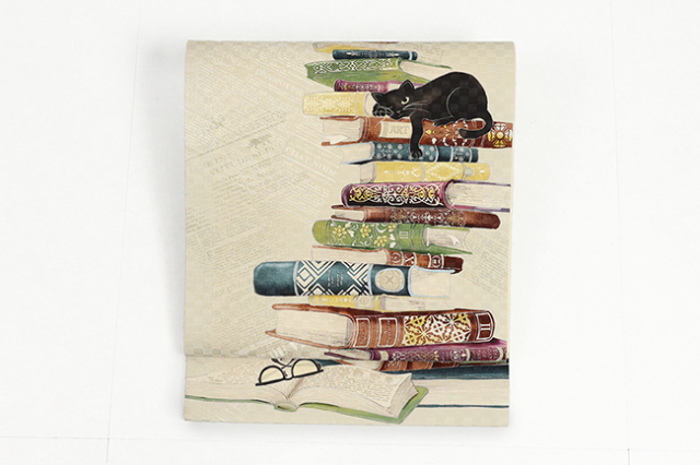 召しませ花 正絹 名古屋帯 お仕立て上がり品 古書と猫 ベージュ