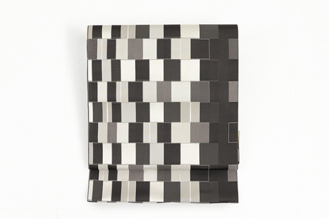 【価格はお問い合わせください】 西村織物 博多織 正絹 八寸名古屋帯 紋八寸 マラケシュ チェック   黒系