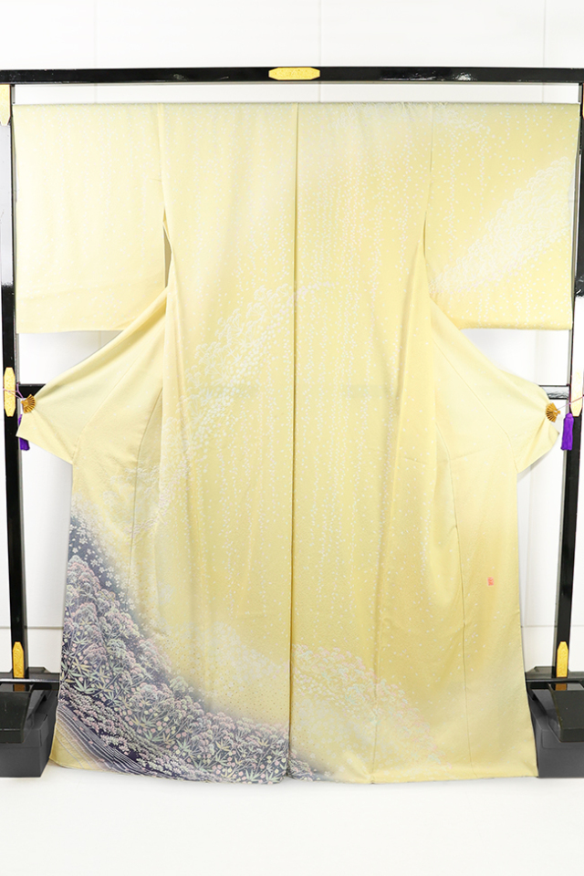 滝泰 訪問着 おぼろ染め 襲ね絞り 薄黄