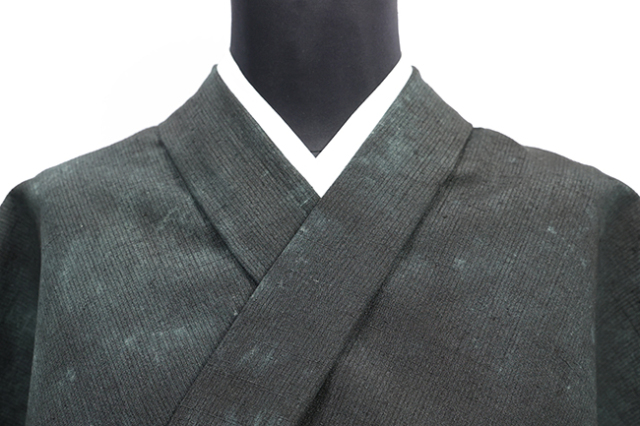 山勝染工 正絹 着物 紬 ネビュラス 籠染め 深緑