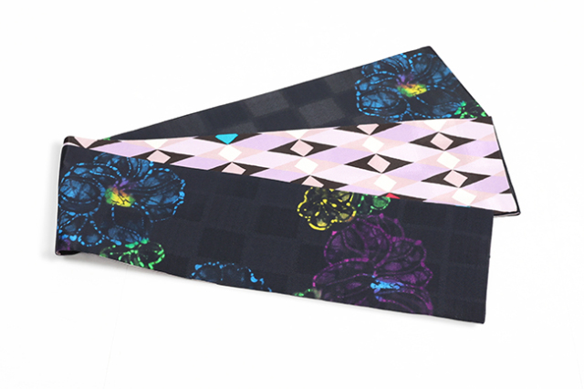 京都 青野工房 半幅帯 正絹 ハイブリッド染め 紫ひし型 黒花 1157