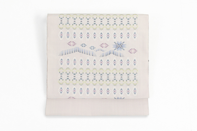 【1/23ライブショッピング紹介商品】伝統的工芸品 本場琉球 南風原 花織 絹 九寸名古屋帯 琉球文様 薄ピンク