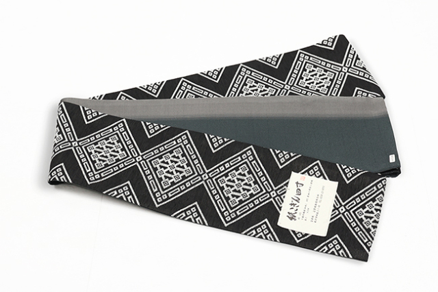 米沢織 近賢織物 半幅帯 紙こぎん四寸 菱つなぎ 黒×白