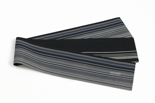 博多織 黒木織物 正絹 半幅帯 夏帯 紗 縞 黒×濃灰色