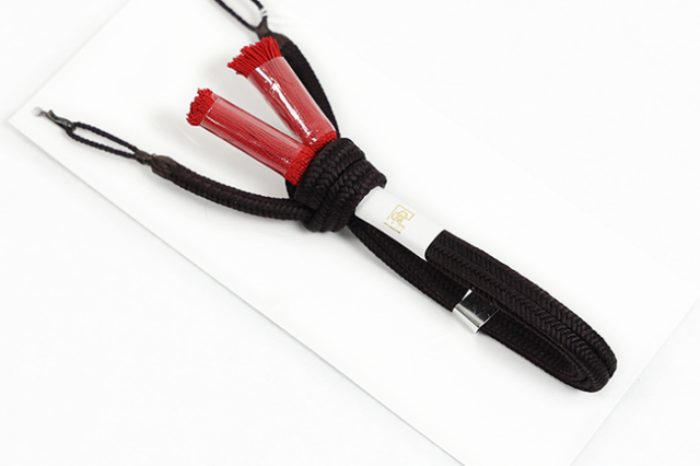 あづまやオリジナル 華千年 正絹 男性用羽織紐 直付けタイプ 焦茶