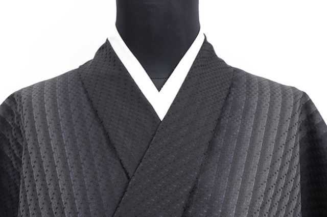正絹着物 お召し 縞 ぼかし染め 濃灰色