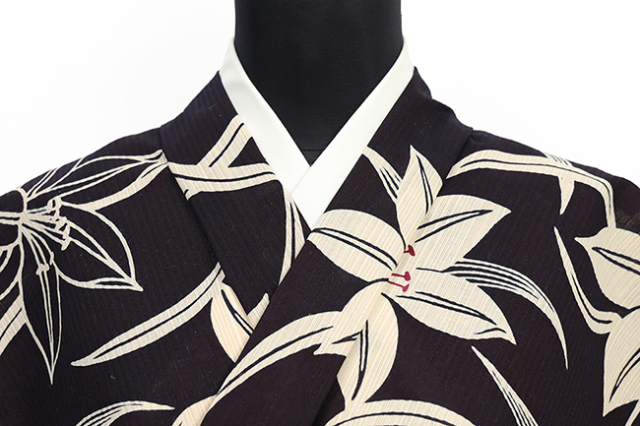 源氏物語 浴衣(ゆかた) 綿麻 注染 ゆりの花 黒×ベージュ ◆女性にオススメ◆