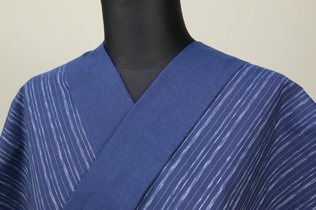 g*a様 【新品未使用＋匿名発送】＜遠州綿紬＞片持ちstripe薄青、キモノモダ 遠州木綿 木綿着物 六〇双糸 絣ストライプ 青 ◇男女兼用◇