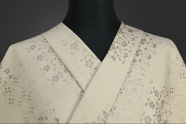 【受注生産品】ワタマサ 洗える正絹お召し着尺 千八三重織  色紙取更紗 薄ベージュ×灰