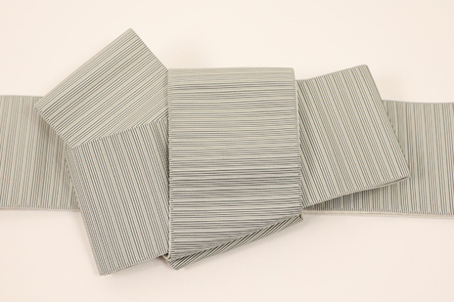 博多織 西村織物 角帯 正絹 悦 ヤスラ段 白鼠