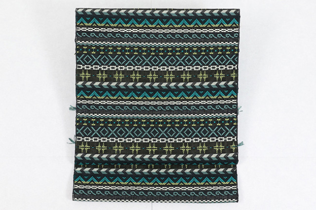 近賢織物 米沢織 八寸名古屋帯 杜 黒 お仕立て付き