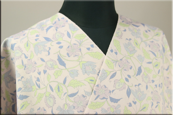 三勝 シルクウール着物 花更紗 淡ピンク