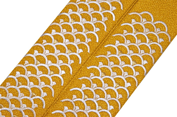 正絹　刺繍入り重ね衿マスタードイエロー　青海波【振袖】【袴】【成人式】【卒業式】【伊達衿】【だてえり】