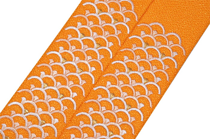 正絹　刺繍入り重ね衿オレンジ　青海波【振袖】【袴】【成人式】【卒業式】【伊達衿】【だてえり】