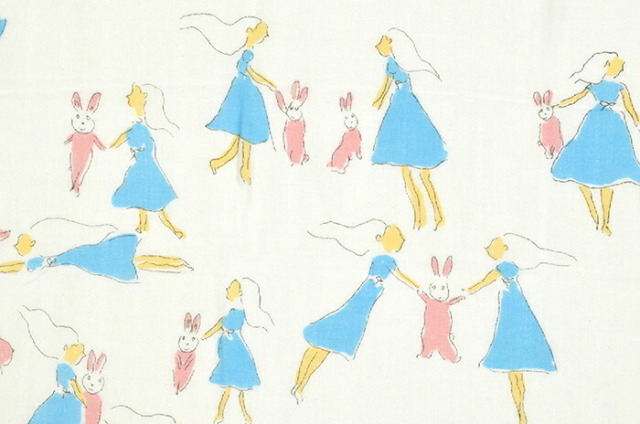 ≪十人兎色≫　ふんわりてぬぐい　「桜色ウサギと雨色ワンピース」　小渕曉子　【手拭い】【手ぬぐい】【和雑貨】【ハンカチ】【うさぎ】【日本製】【ご自宅用で４点までメール便対応】