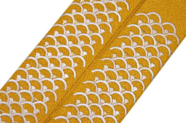 正絹　刺繍入り重ね衿マスタードイエロー　青海波【振袖】【袴】【成人式】【卒業式】【伊達衿】【だてえり】