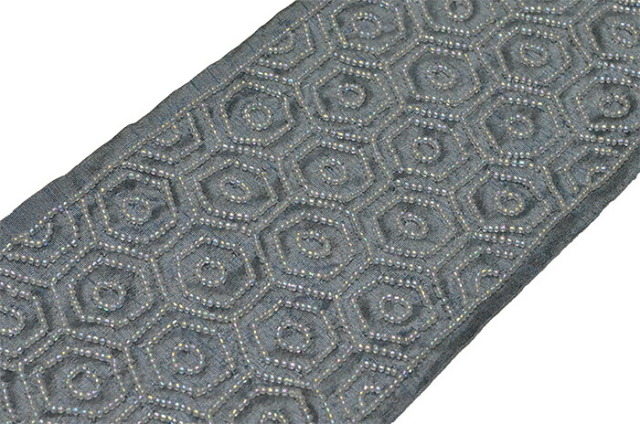 手刺繍ビーズ半衿　灰紺　亀甲つなぎ　【洗える半襟】