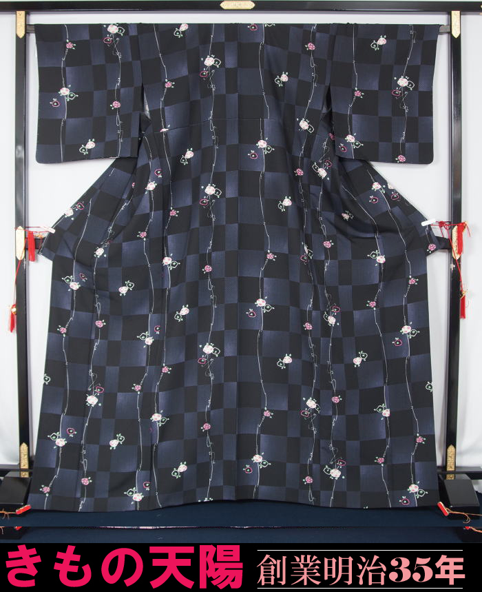 単衣　小紋　市松・椿模様