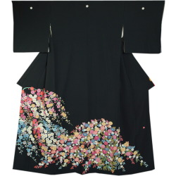 特選 黒留袖 本加賀友禅 矢田博 華やぐ梅に菊模様 九曜紋 難有品 落款