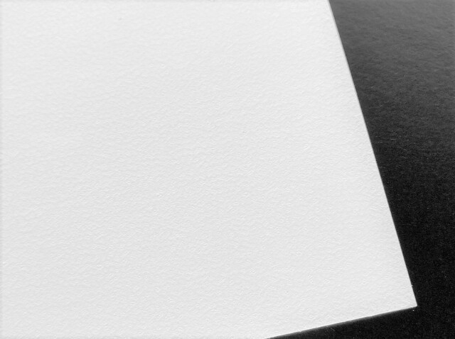 漆喰和紙「銀雪」　片面薄口（90g/m2）　Ａ４　９枚入