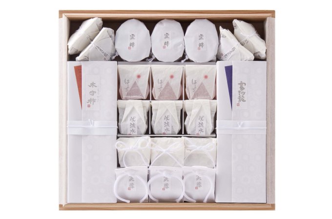 富嶽特撰（杉箱）】 富士菓匠 金多留満