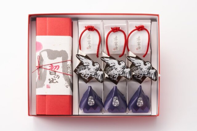 【新春特撰 弐】新春のお慶びの場にふさわしい祝い菓子の詰め合わせ