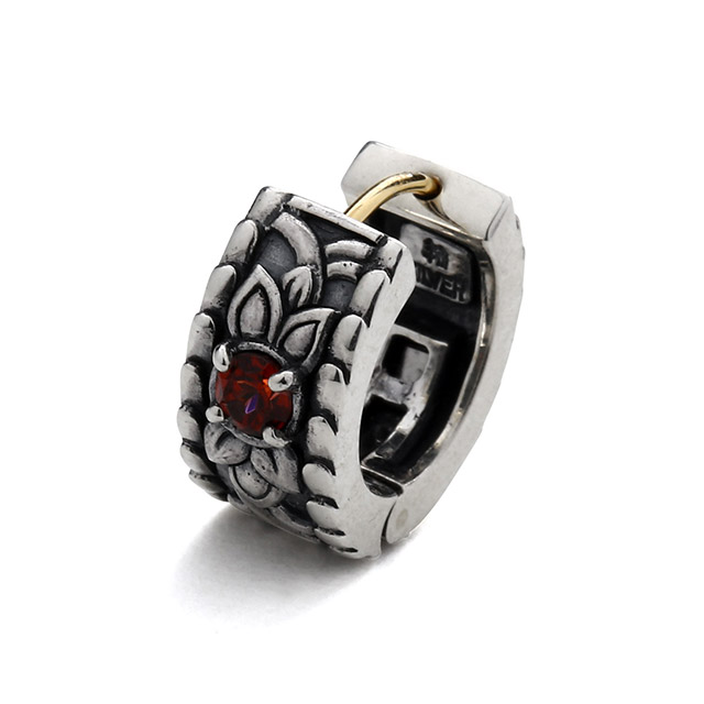 ブラッディマリー　Bloody Mary　ブッディストランプピアス 仏光万華鏡 w/ ガーネット【片耳用】bme1604-g