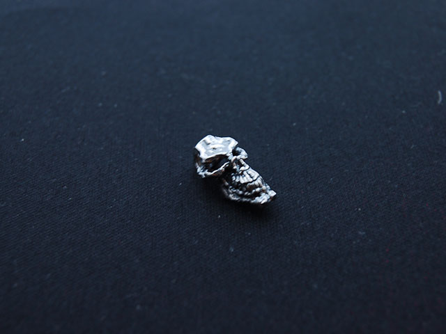 クレイジーピッグ　CRAZY PIG DESIGNS　SMALL SNARL　SKULL on hoopペンダント【トップのみ】#282