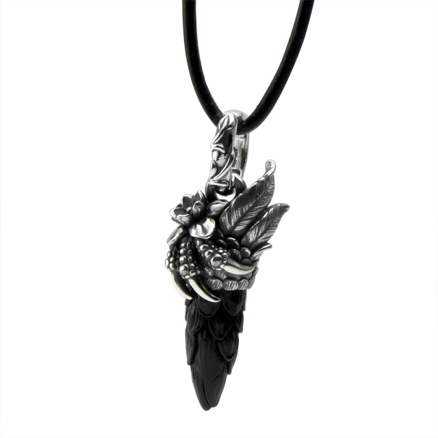 ブラッディマリー　Bloody Mary　Relic  遺跡 ペンダント ｗ／クリスタルガラスコンビネーション bmp1039-Glass【廃番商品】