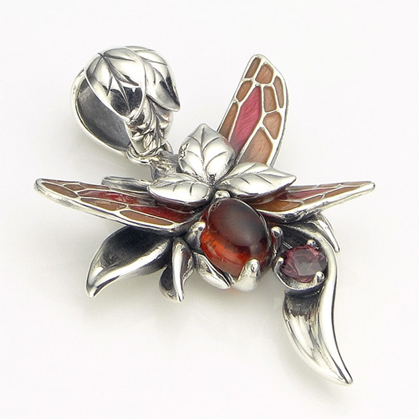 ブラッディマリー Bloody Mary Phii ピー ペンダント Buzz バズ  