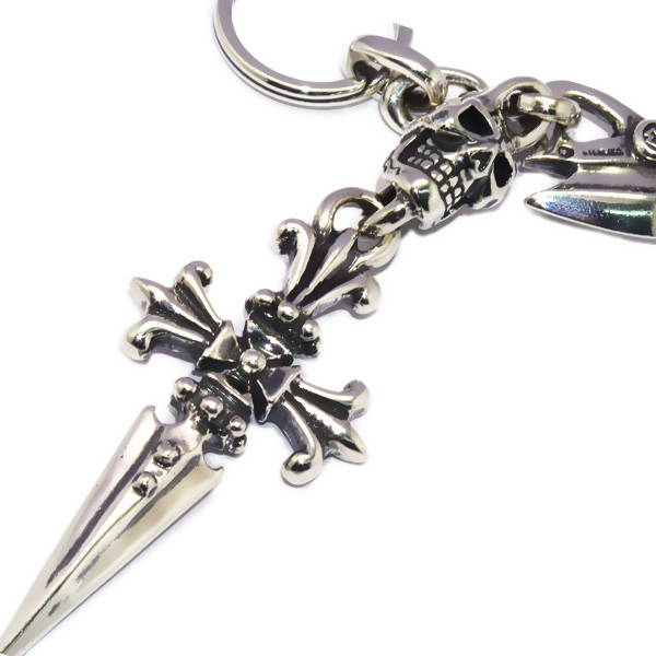 Travis Walker(トラヴィスワーカー) CROSS DAGGER CHARM 狙い打ち  