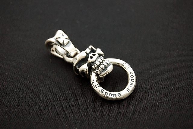 トラヴィスワーカー　TRAVIS WALKER　 バイティングスピードスカルw/クロスベイル＆ダブルクロスリングペンダント　PDS020