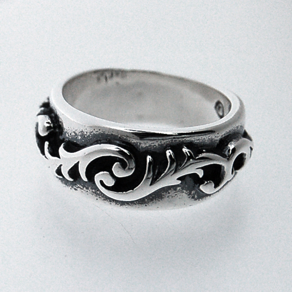 トラヴィスワーカー　TRAVIS WALKER　スクロールバンドリング　SCROLL BAND RING　RGS090