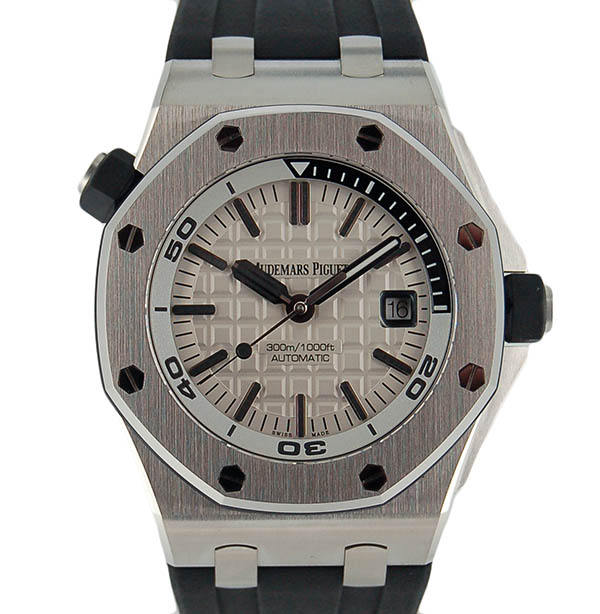 オーデマ・ピゲ　AUDEMARS PIGUET　ロイヤルオーク　オフショアダイバー　15710ST.OO.A002CA.02　ラバー　シルバー　SS　42mm　新品
