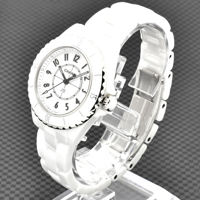 シャネル CHANEL J12 ホワイトセラミック H5698 クォーツ 33mm 新品 