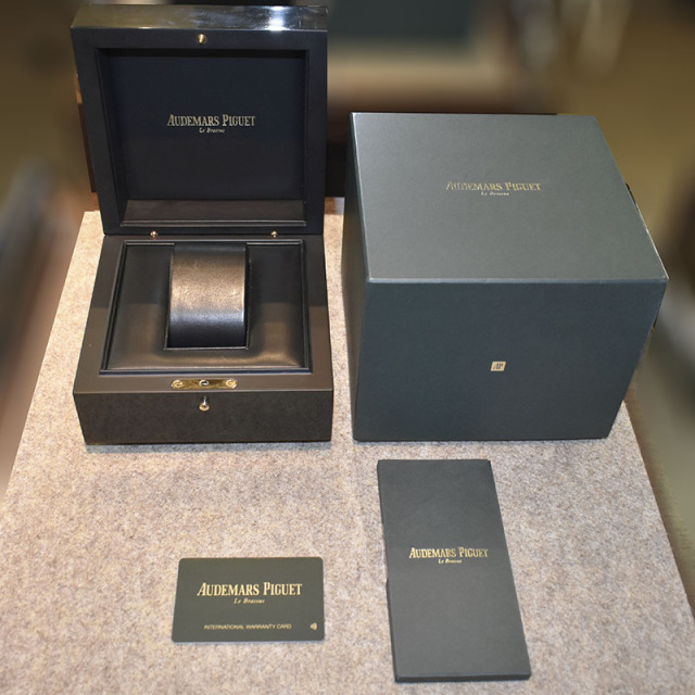 オーデマ・ピゲ AUDEMARS PIGUET ロイヤルオーク オフショアクロノ  