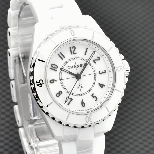 シャネル CHANEL J12 ホワイトセラミック H5698 クォーツ 33mm 新品アウトレット