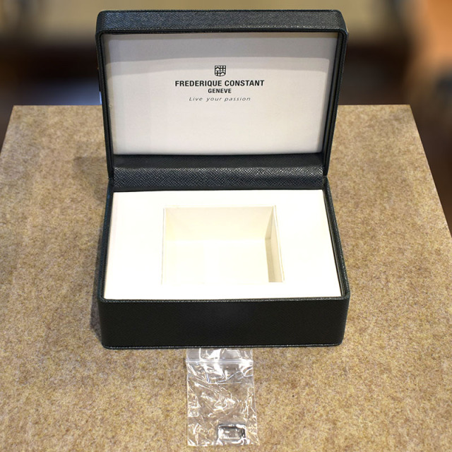 フレデリック・コンスタント FREDERIQUE CONSTANT クラシック カレ