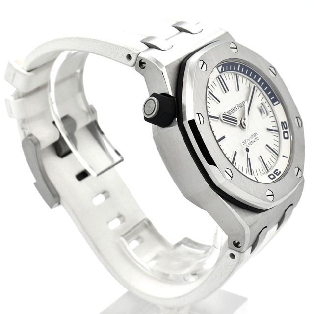 オーデマ・ピゲ AUDEMARS PIGUET ロイヤルオーク オフショアダイバー 15710ST.OO.A010CA.01 ホワイト 42mm ブティック限定 USED 中古
