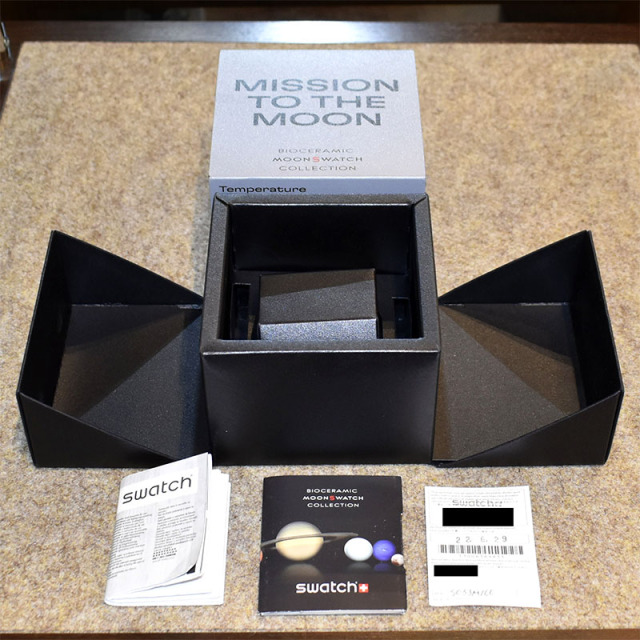 オメガ×スウォッチ OMEGA×Swatch ミッション トゥ ザ ムーン SO33M100  