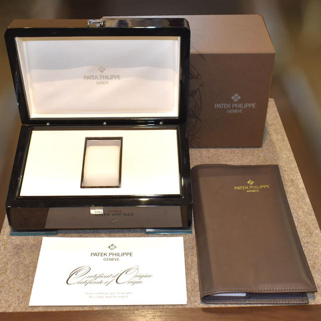 パテックフィリップ PATEK PHILIPPE ノーチラス クロノグラフ 5980/1A  